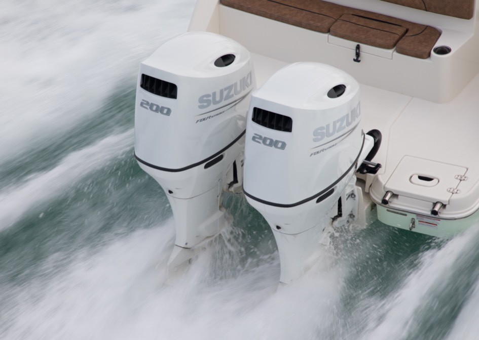 Dual console boat